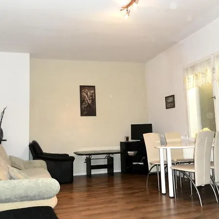 Central Apartments *